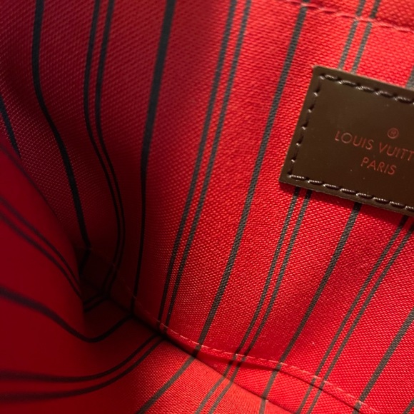 Louis V wristlet - Picture 6 of 7